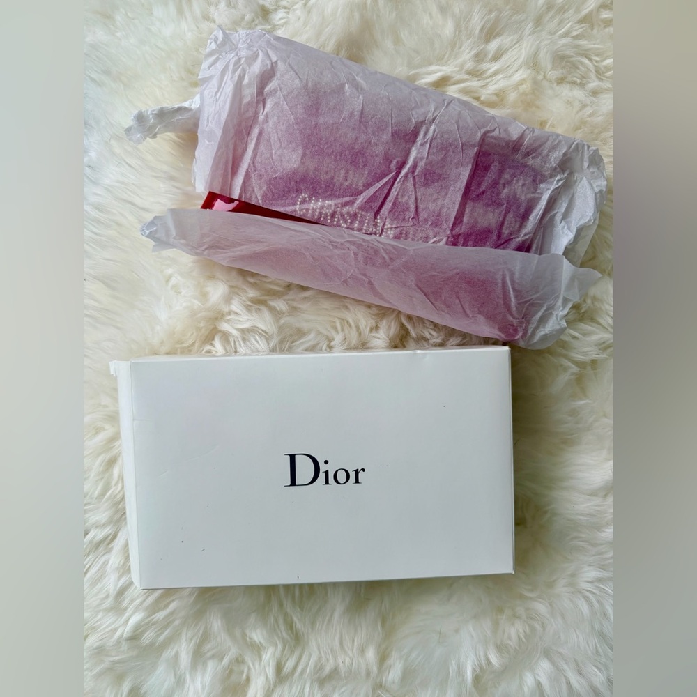 Dior Vintage Patent Gold Studded Red Pouch. Zipper pull sealed in tissue NIB GWP - Picture 2 of 9